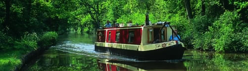 boating and cruising on the canal